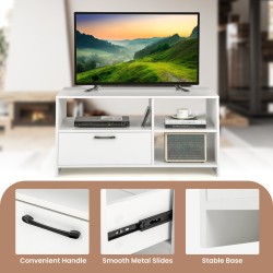 Valkoinen tv-taso avoimilla lokeroilla ja laatikolla