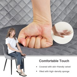 Kaksi harmaata samettituolia säädettävillä jaloilla ruokailutilaan