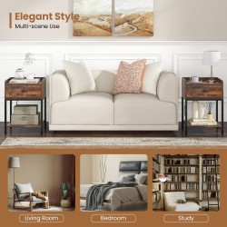 Rustiikkinen ruskea yöpöytä latausasemalla ja säilytystilalla