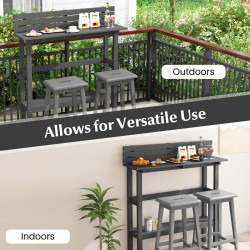 Harmaa ulkobaaripöytä säilytyshyllyllä ja säädettävillä jaloilla