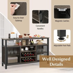 Harmaa buffet-sivupöytä viinikaapilla ja lasipidikkeillä