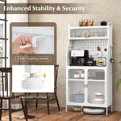 Valkoinen keittiön säilytyskaappi koukuilla