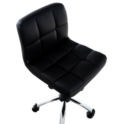 Ergonominen työtuoli pyörillä ja paksulla pehmusteella