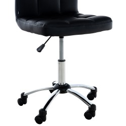 Ergonominen työtuoli pyörillä ja paksulla pehmusteella