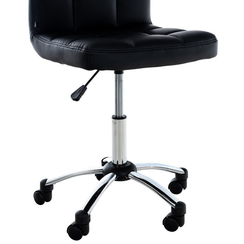 Ergonominen työtuoli pyörillä ja paksulla pehmusteella