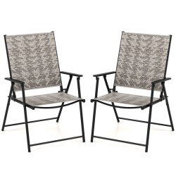 Kaksi mustaa taitettavaa patiotuolia käsinojilla ulkokäyttöön