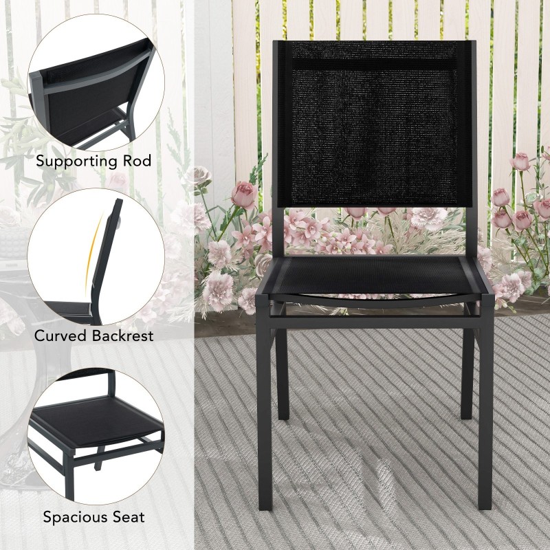 Kahden mustan alumiinituolin setti ulko- ja sisäkäyttöön