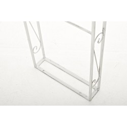 Tukeva ruusukaari puutarhaan - koristeellinen köynnöstuki rautaputkesta