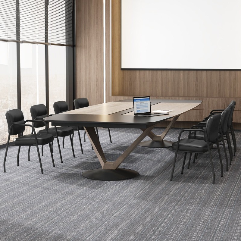 Kaksi mustaa vastaanottotuolia integroiduilla käsinojilla