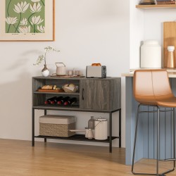 Harmaa sivupöytä viinitelineillä ja säilytyshyllyillä