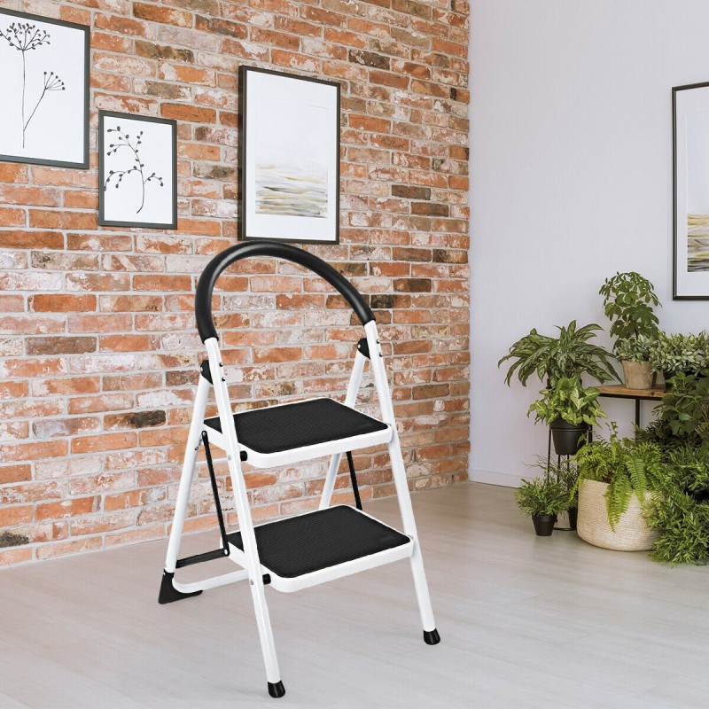 Kaksivaiheinen taitettava kotitaloustikas liukumattomalla alustalla