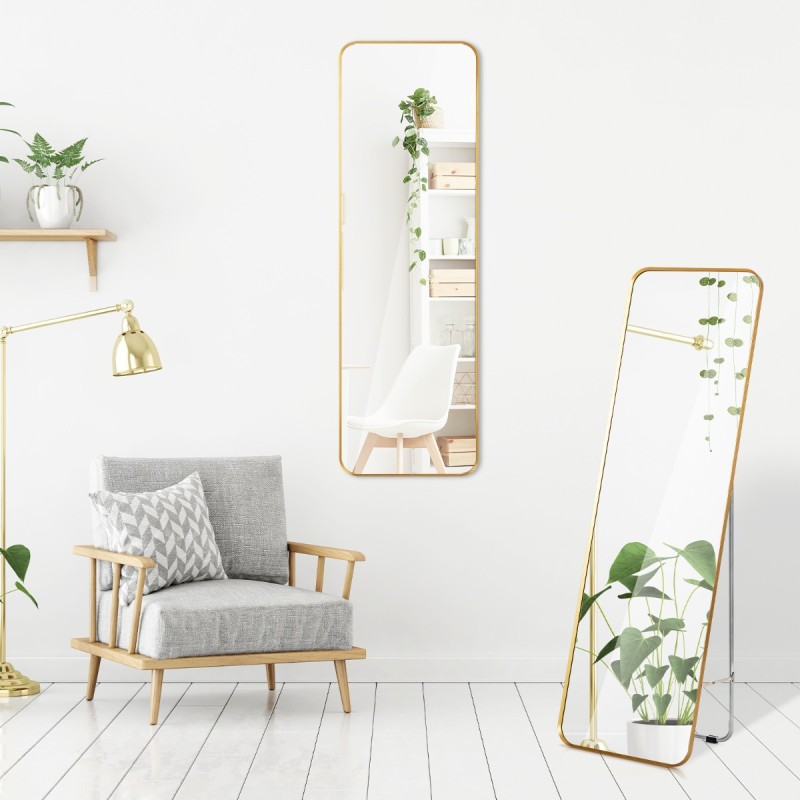 Kultainen kokovartalopeili teräskehyksellä ja turvakalvolla