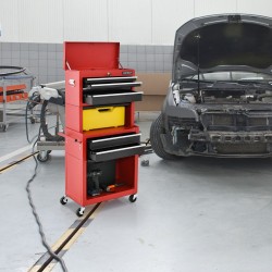 Lukittava työkalukaappi pyörillä ja vetolaatikoilla