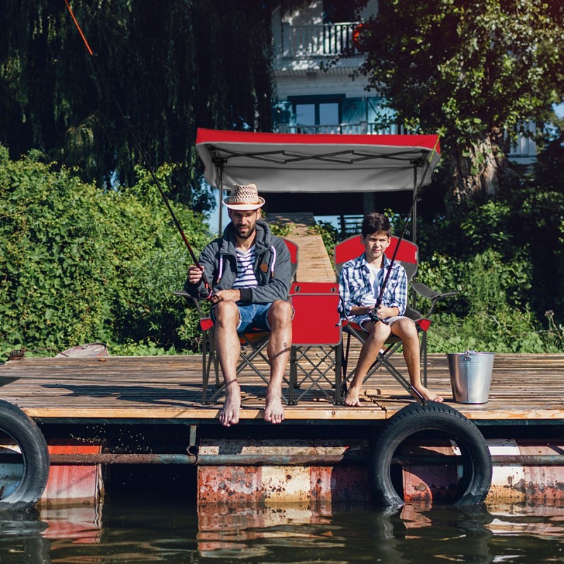 Kaksipaikkainen punainen campingtuoli aurinkosuojalla ja kantolaukulla