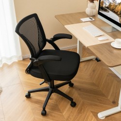 Ergonominen säädettävä toimistotuoli kääntyvillä käsinojilla musta