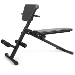 Monipuolinen musta treenipenkki koko kehon harjoitteluun