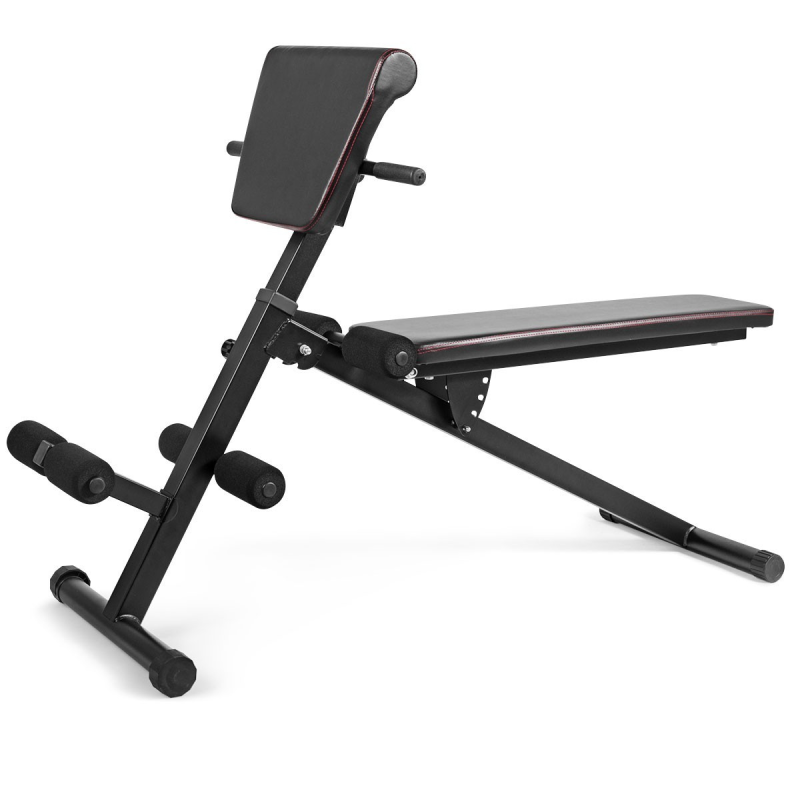 Monipuolinen musta treenipenkki koko kehon harjoitteluun