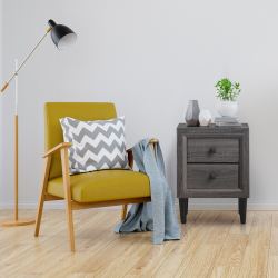 Harmaa puinen yöpöytä kahdella laatikolla ja moderni muotoilu