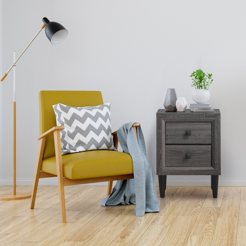 Harmaa puinen yöpöytä kahdella laatikolla ja moderni muotoilu