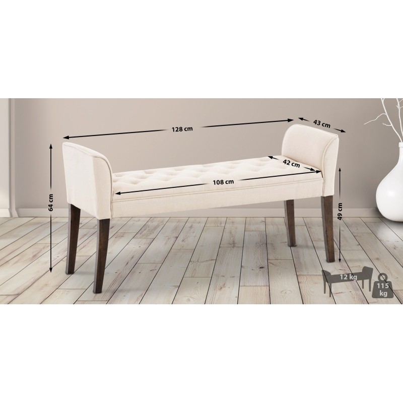 Tyylikäs leveä lepotuoli mukavalla pehmustetulla istuimella olohuoneeseen