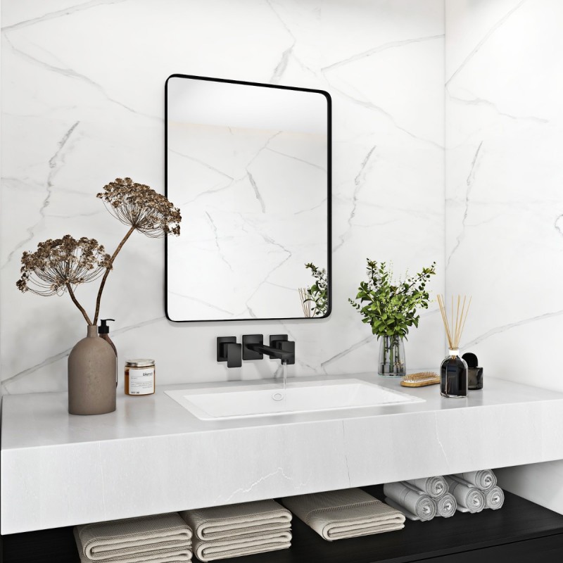 Hopeapeili kylpyhuoneeseen sirpaleeton ja vesi- sekä ruosteenkestävä