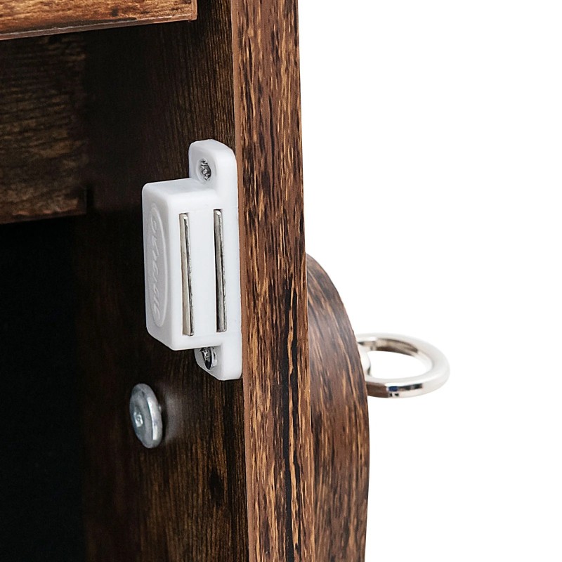 Lattialla seisova ruskea korukaappi täysikokoisella peilillä