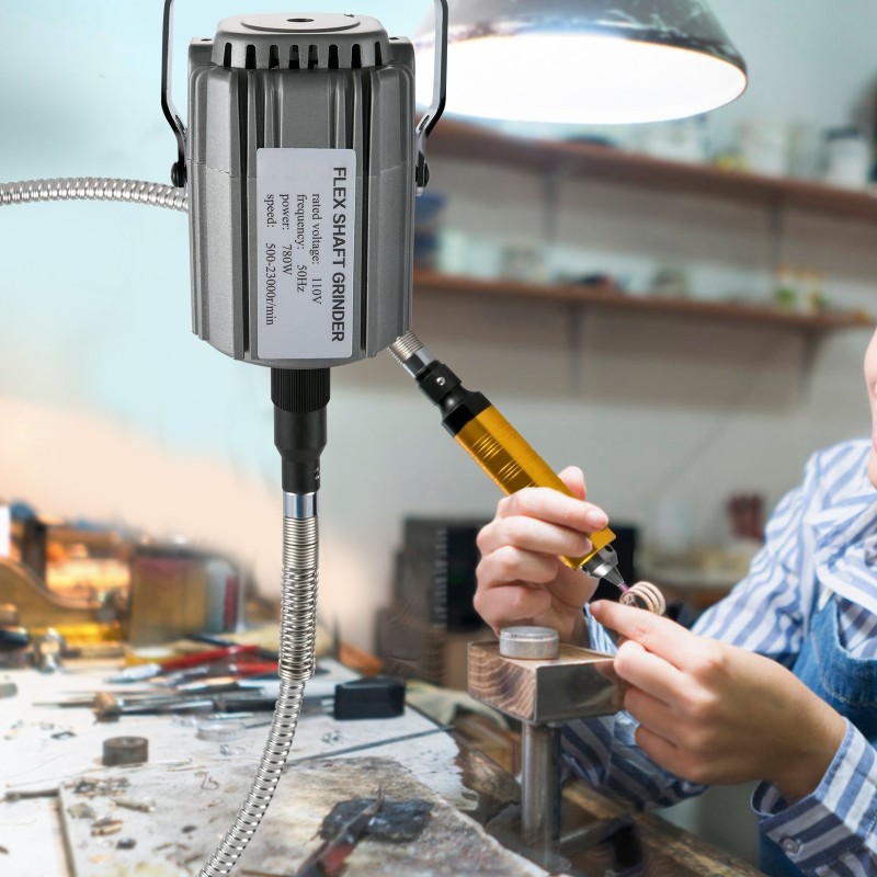 Joustava akselihiomakone 780 W 3-leukainen istukka 0,3–6,5 mm portaattomalla jalkapolkimella 131-osainen tarvikesarja