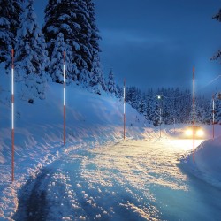 Lasikuituiset oranssit merkintätikut 121,5 cm 100 kpl heijastinnauhalla