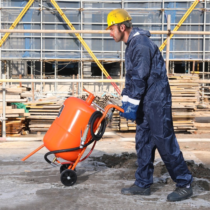 Paineellinen hiekkapuhallin 75,7 litraa 60–110 PSI alumiinipistoolilla mukana 4 keraamista suutinta