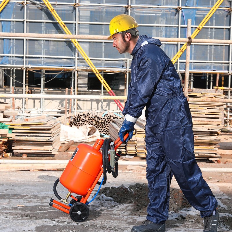 Painehiekkapuhallin 18,9 l säiliöllä 60–110 PSI öljy-vesierotin alumiinipistooli 4 keraamista suutinta