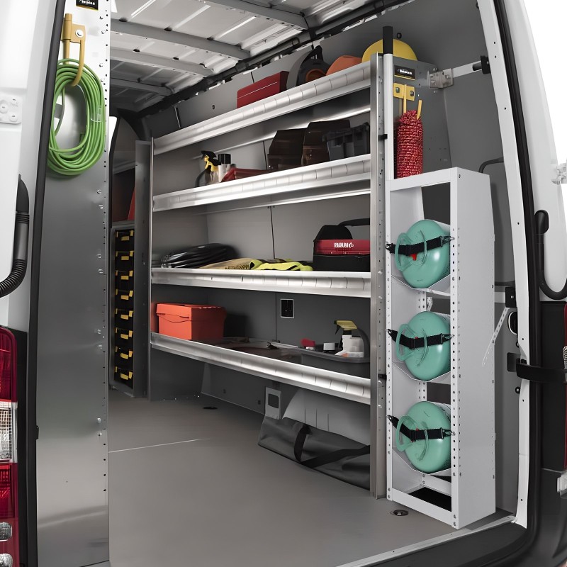 Nestekaasusäiliöteline hiiliteräs kolmipaikkainen jauhemaalattu pinta kolmelle säiliölle