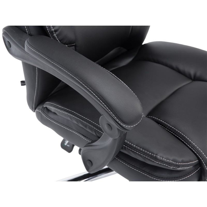 Klassinen toimistotuoli säädettävällä jalkatuella ja keinonahkapäällisellä