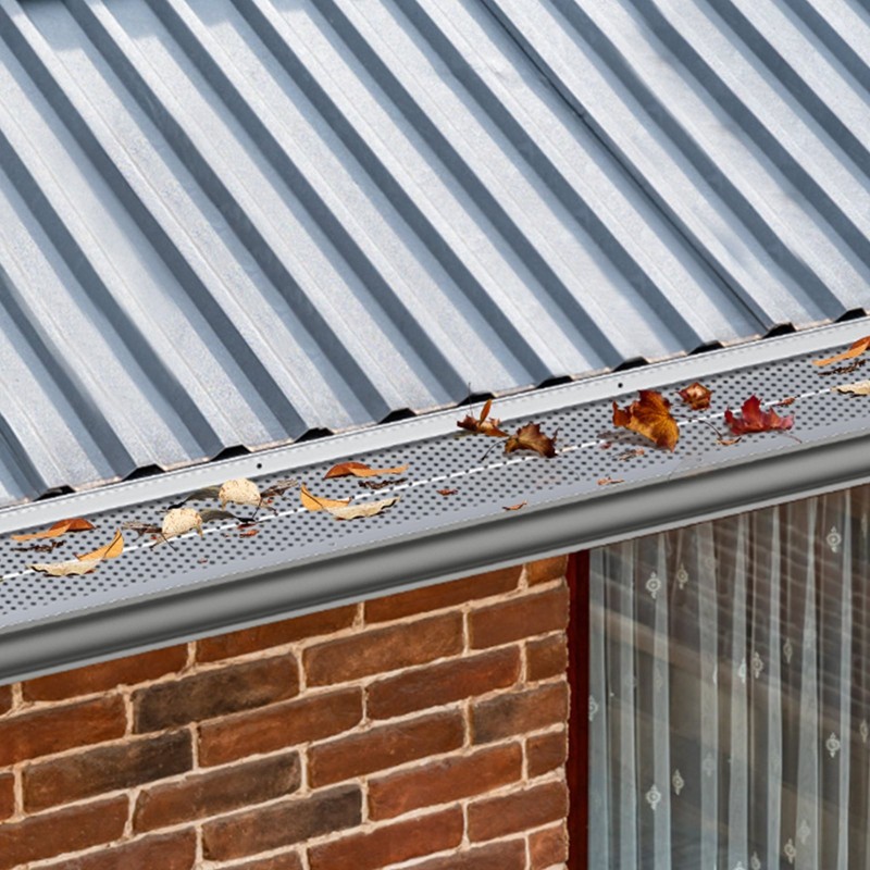 Alumiininen kourusuoja 5-tuuman vesikouruille 13 kpl 15,9 metriä