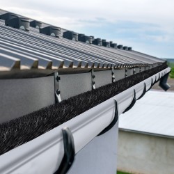 Rännihari 9,1 m 110 mm polypropeeniharjakset sinkitty teräslanka 10 kpl lehtienesto