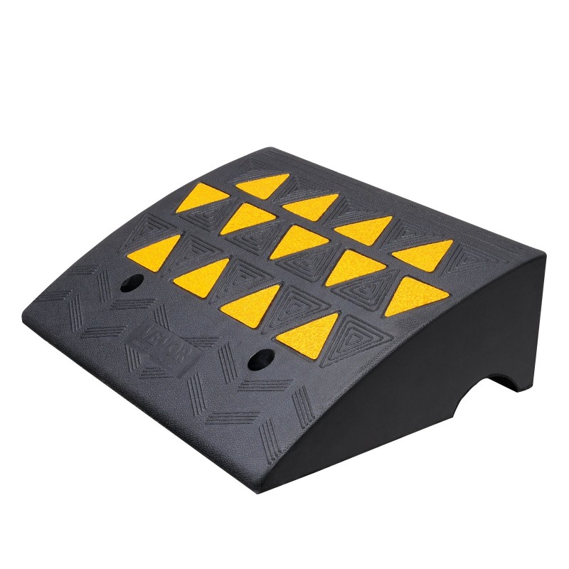 Kumiramppi luonnonkumista nousukorkeus 15,2 cm 49,1 x 37 cm reunakiville yhden kappaleen
