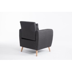 Tilgard mukava nojatuoli pehmustetuilla käsinojilla ja puujaloilla