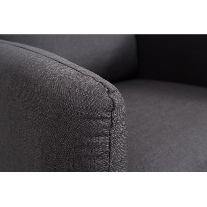 Tilgard mukava nojatuoli pehmustetuilla käsinojilla ja puujaloilla