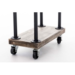 Tyylikäs ja käytännöllinen takkapuuteline pyörillä teolliseen tyyliin