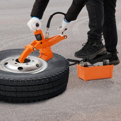 Hydraulinen rengasirrotin vankalla teräsrakenteella 700 barin jalkapumpulla traktoriin ja kuorma-autoon