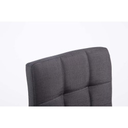 Tyylikäs ja mukava design-nojatuoli korkealla selkänojalla