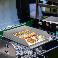 Ruostumaton teräs paistolevy 40,6 x 45,7 cm kolmipolttimiselle liedelle rasvanpoistoaukolla