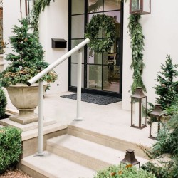 Alumiinikaide ulkoportaisiin valkoinen sopii 1–4 portaalle säädettävä kulma 0–45 astetta