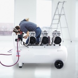 Öljytön paineilmakompressori 80 litran teräksinen säiliö 2200 wattinen kuparimoottori hiljainen pyörällinen