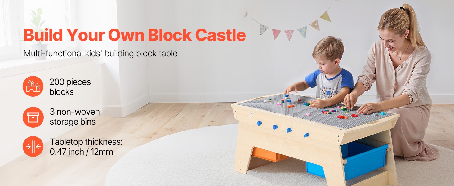 Puinen aktiviteettipöytä rakennuspalikoilla