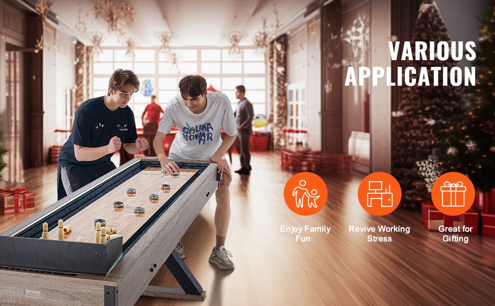 Mukana tulevat shuffleboard- ja keilatarvikkeet